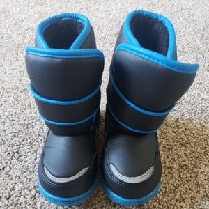 Kids boots